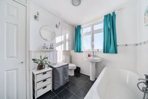 Family Bathroom- click for photo gallery